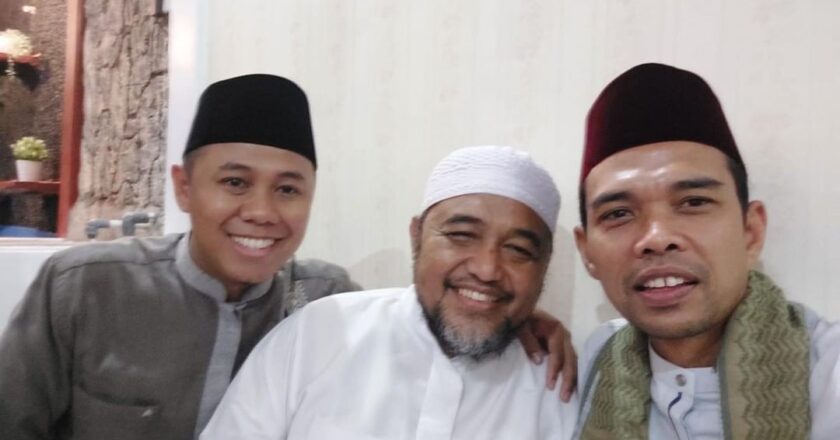 GURU<br>buat Ustadz Abdul Somad